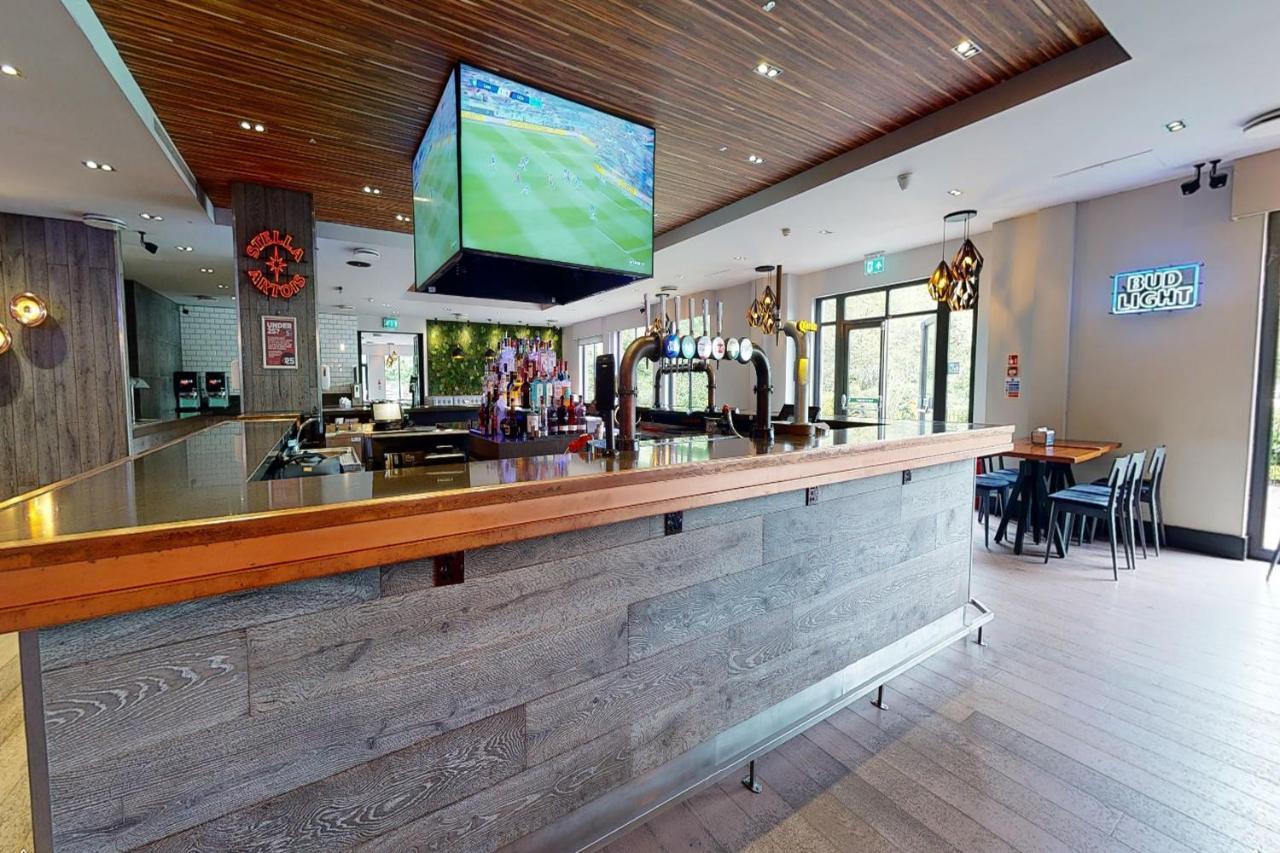 Village Hotel Chester St David'S Ewloe ภายนอก รูปภาพ