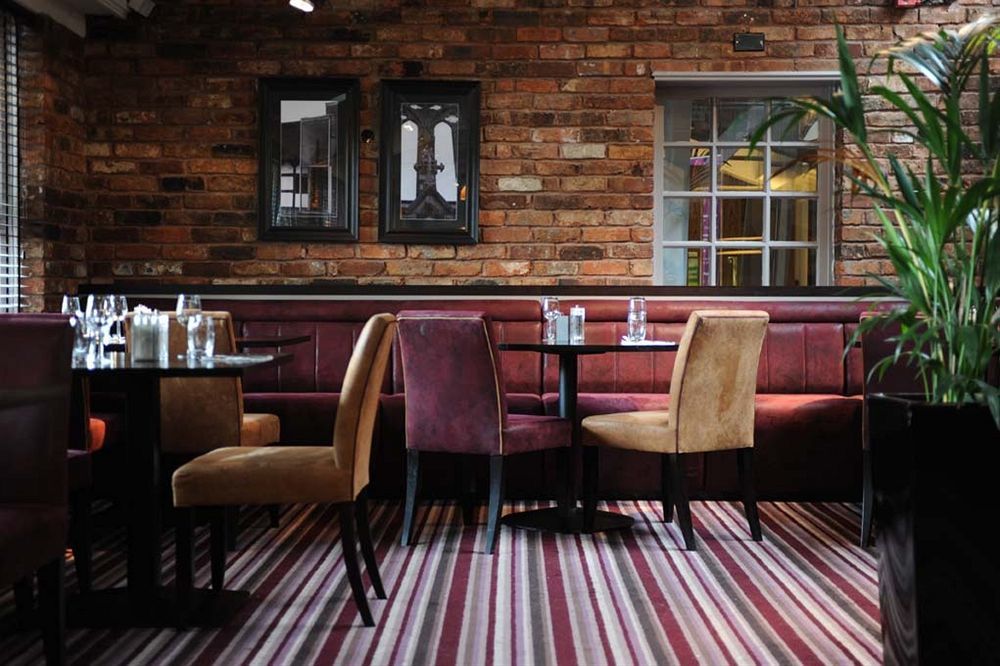 Village Hotel Chester St David'S Ewloe ภายนอก รูปภาพ